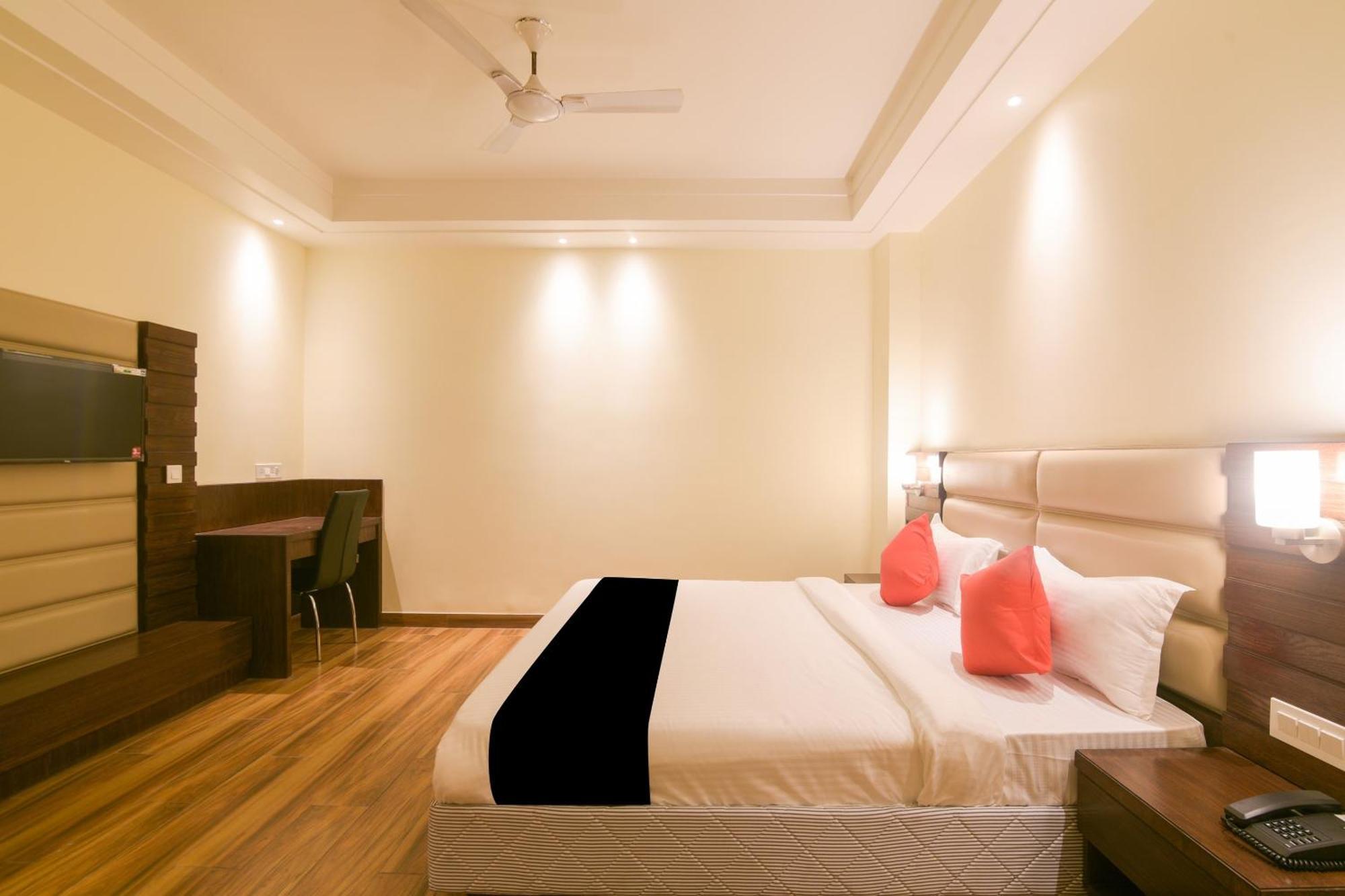 Super Collection O Starlight Hotel Kānpur Exterior photo